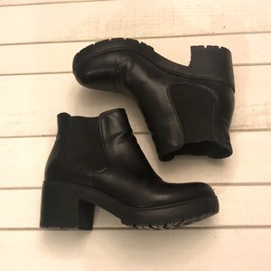 Black Steve Madden booties